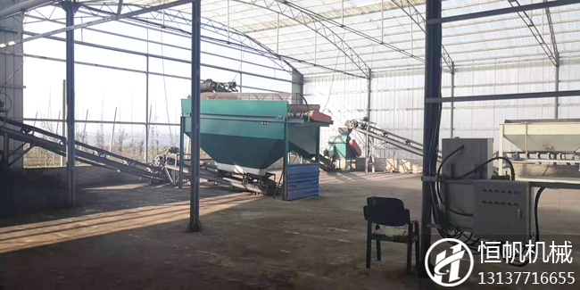 一套雞糞有機(jī)肥設(shè)備多少錢(qián)?(圖1) 雞糞有機(jī)肥生產(chǎn)線(xiàn)