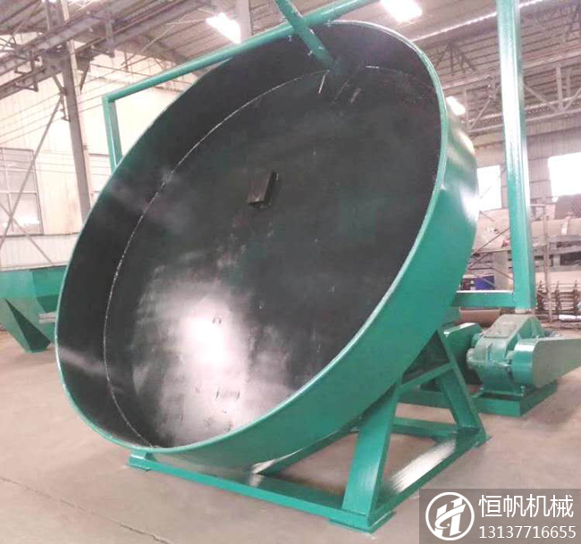 有機(jī)肥生產(chǎn)線廠家必備,有機(jī)肥制作方法(圖3) 有機(jī)肥圓盤(pán)造粒機(jī)